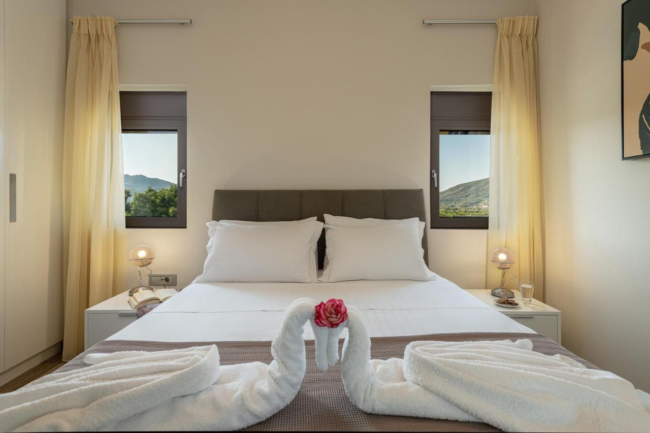 Villa Enny, 3 Bd With Private Heated Pool Agia  エクステリア 写真