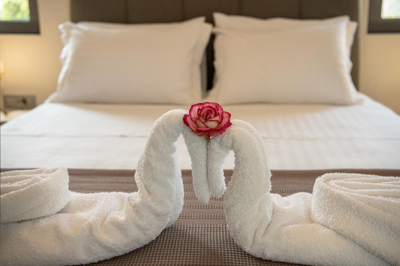 Villa Enny, 3 Bd With Private Heated Pool Agia  エクステリア 写真