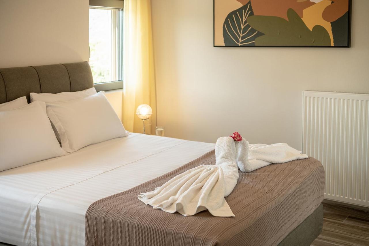 Villa Enny, 3 Bd With Private Heated Pool Agia  エクステリア 写真